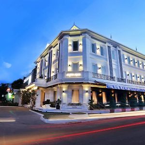 Arunreas Hotel